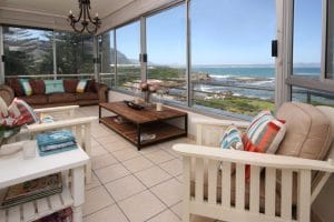 Bayview Apartments - 1.jpg
